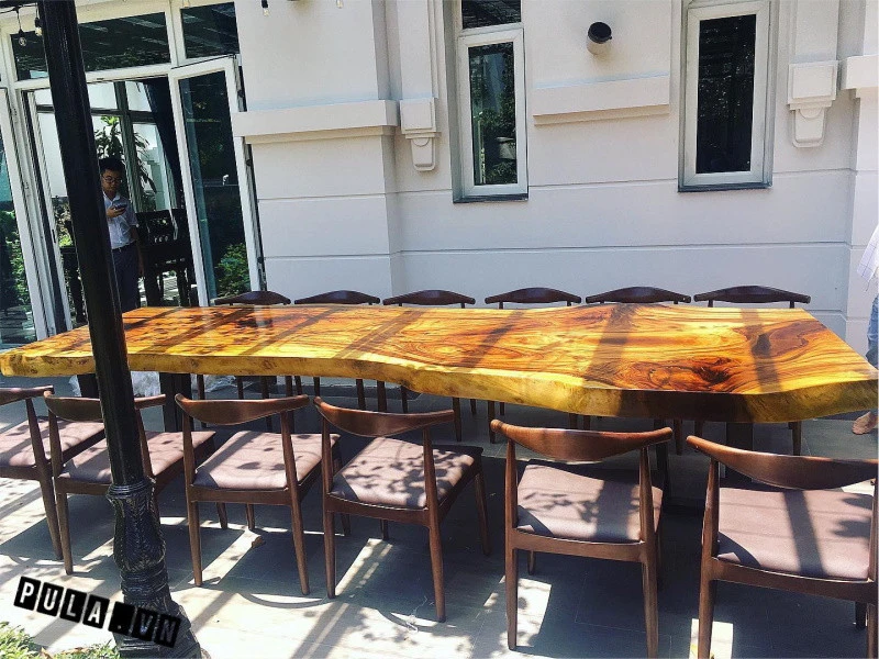 Giới thiệu về bàn ăn gỗ Me tây nhập Campuchia