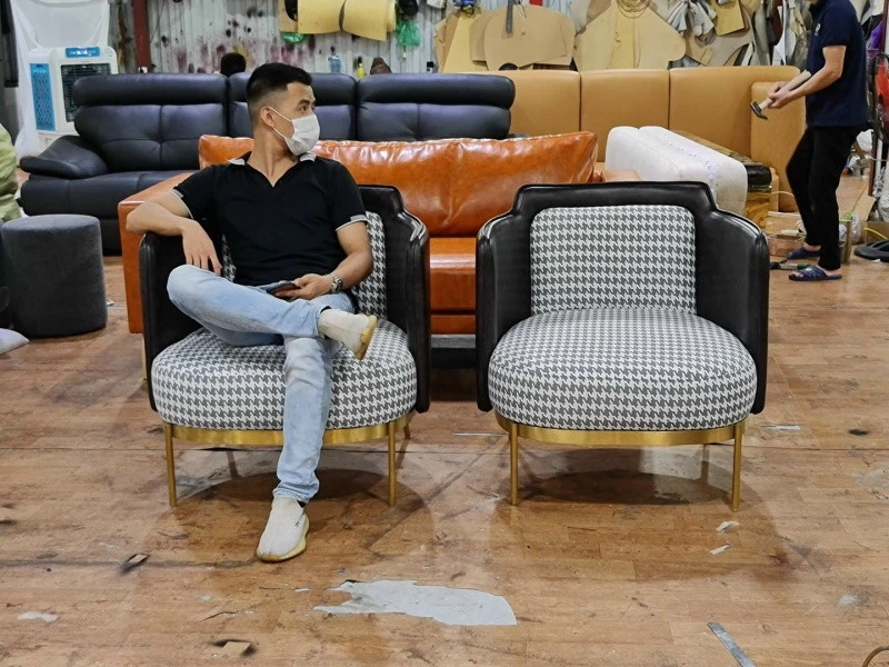 Ghế sofa văng viền da hiện đại V49