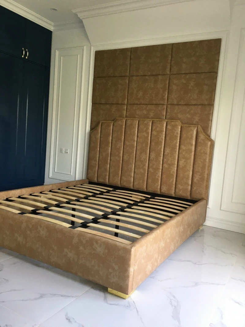 Giường ngủ hiện đại viền da Pula PB20