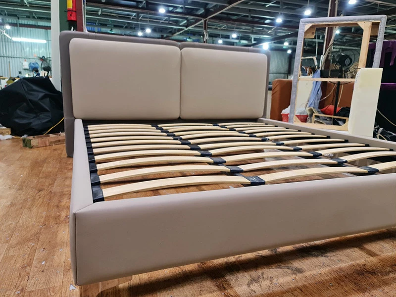 Giường ngủ viền da hiện đại Pula PB21