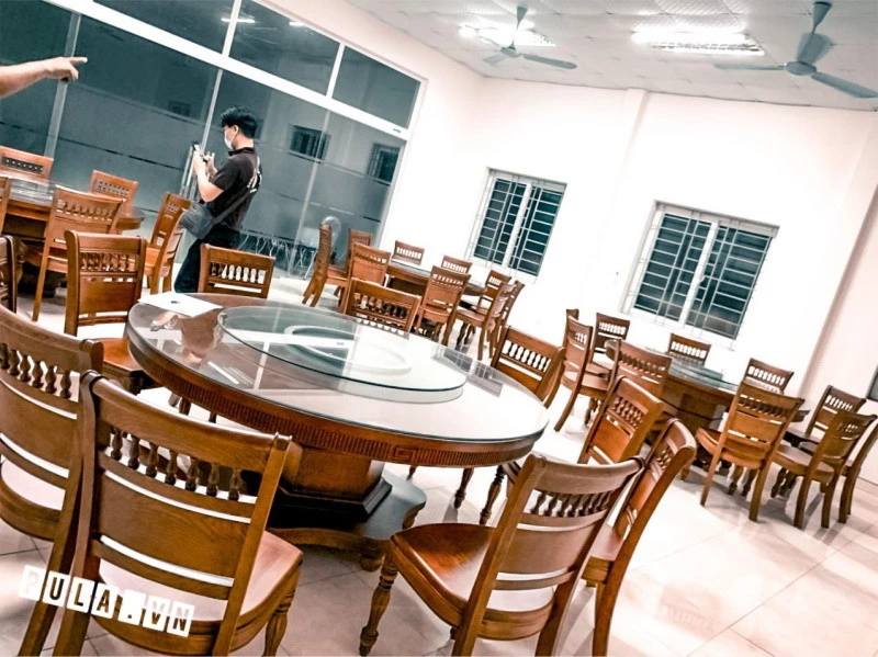 Bàn ăn tròn xoay cao cấp