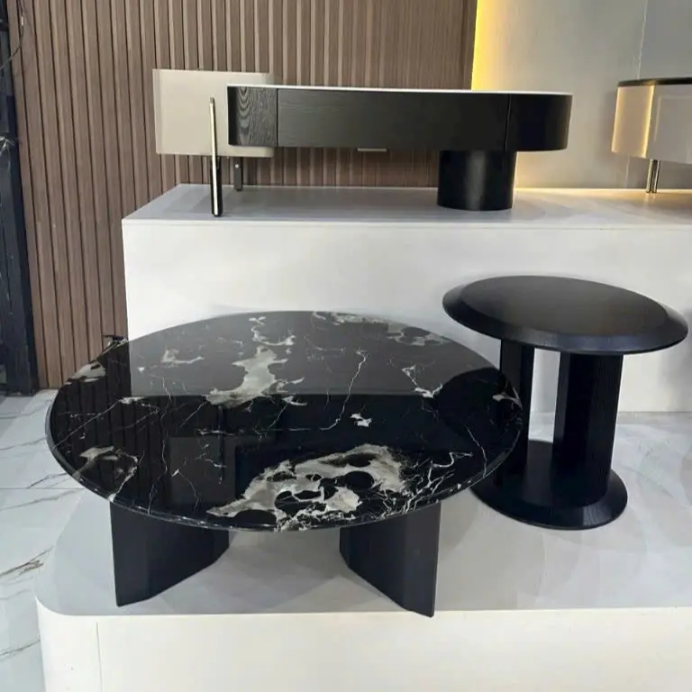Hàng mẫu trưng bày tại showroom Pula