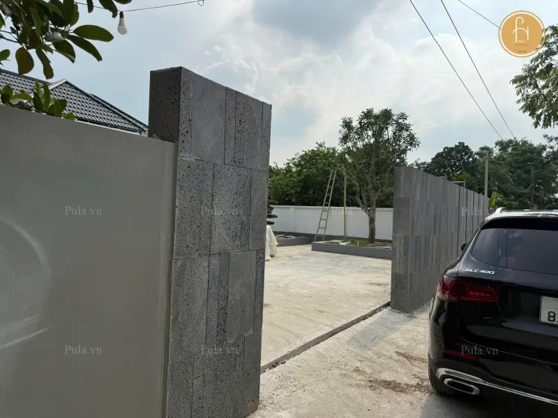 Khu vực cổng vào