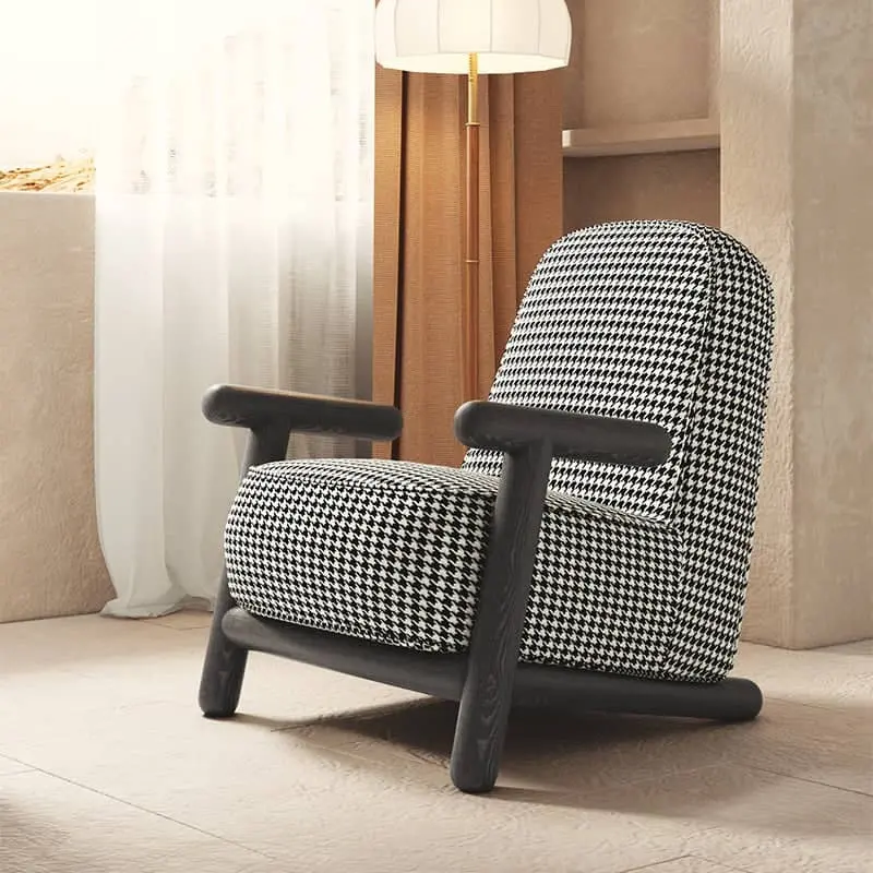 Ghế Armchair thư giãn hiện đại Bold