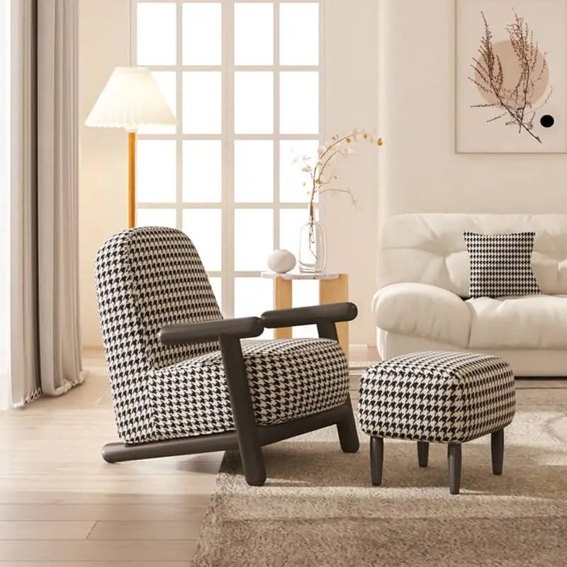 Ghế Armchair thư giãn hiện đại Bold