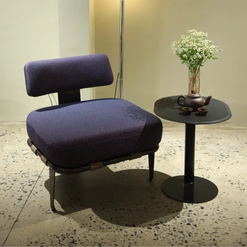 Ghế Armchair thư giãn Airflow phiên bản nỉ chấm bi phá cách