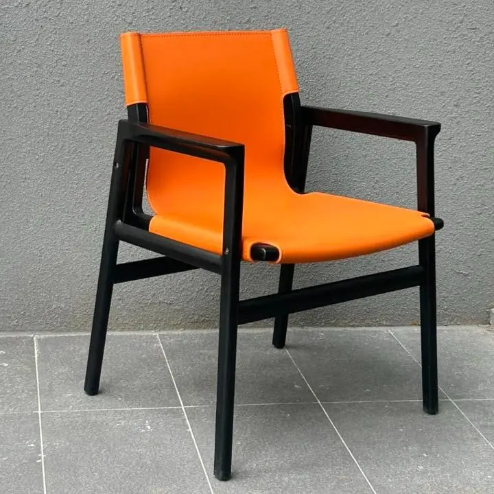 Ghế ăn gỗ bọc da cao cấp Ipanema
