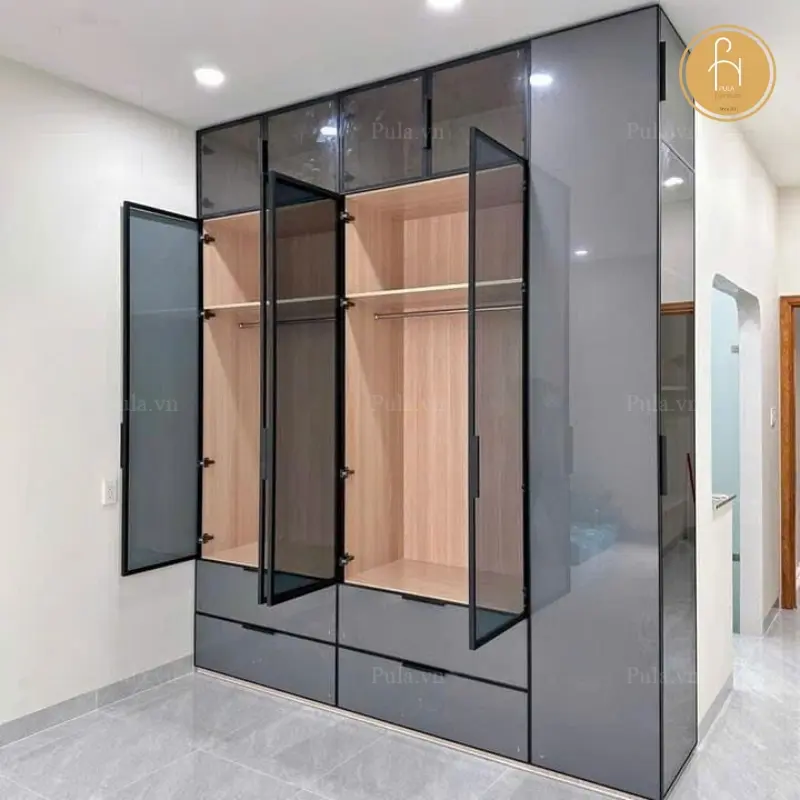 Tủ quần áo cánh kính tại nhà khách ở Hồ Chí Minh 