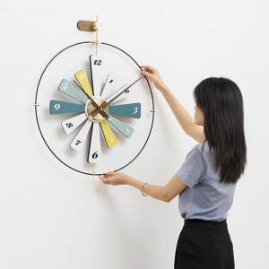 Đồng hồ nghệ thuật tối giản DH08
