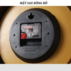 Mặt sau đồng hồ