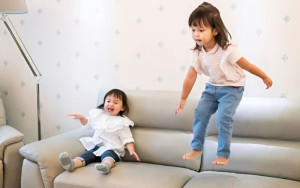 Tạo môi trường thoải mái cho con cái vui đùa