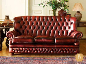 Sofa da màu nâu đỏ cổ điển