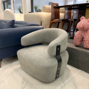 Sản phẩm trưng bày tại showroom của Pula Furniture